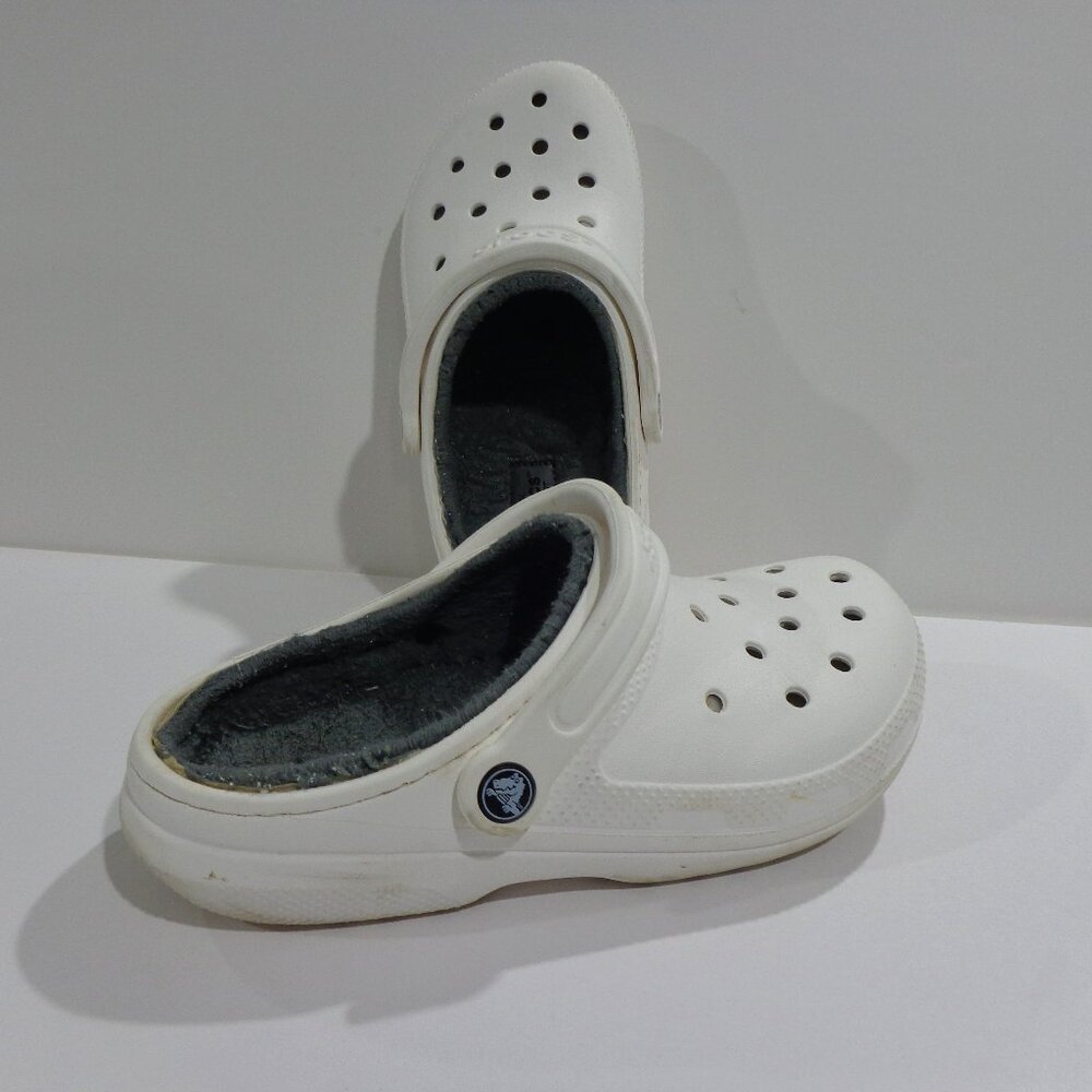 Crocs Unisex Dual Comfort Fleece Lined White Clog Shoe Size Men’s 5 Women’s 7 - Picture 2 of 8